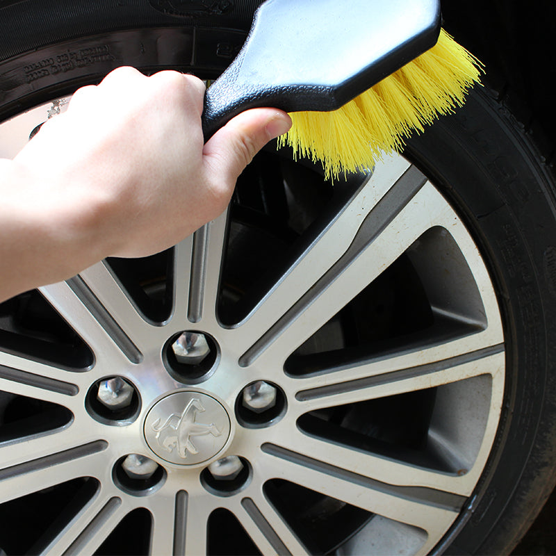 Long Nylon Tire Brush